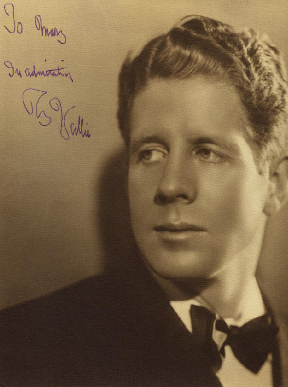 Autograph 508803 Rudy Vallee signed vintage formal portrait photograph